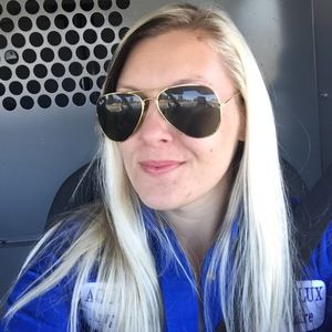 Meet your Posher, Katrina